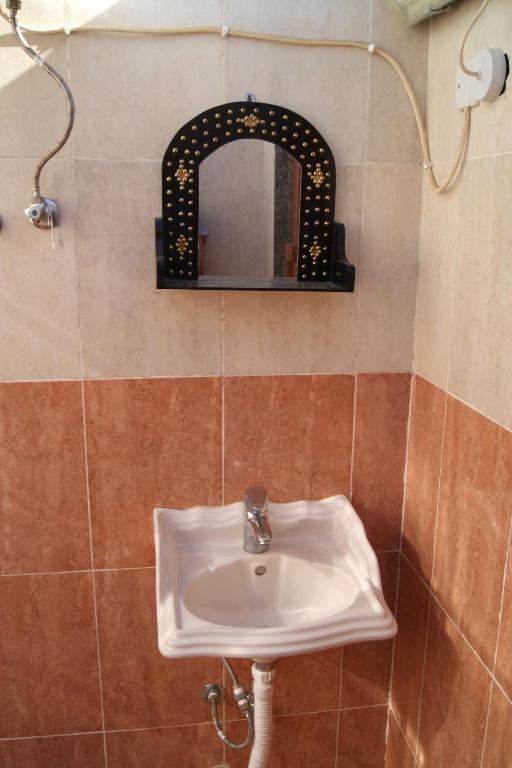 مخيم ديزرت ريتريت 2* الوصل